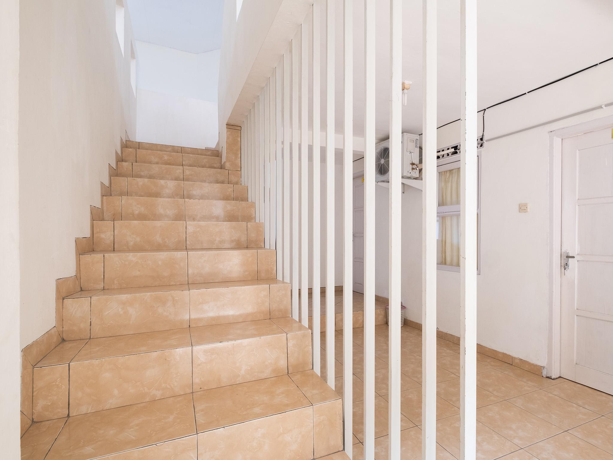 Oyo 2173 Bnv House Babarsari Hotel Maguwo Kültér fotó